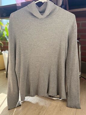 Chicos Silk Blend Ribbed Turtleneck Sweater Size XL Light Gray
